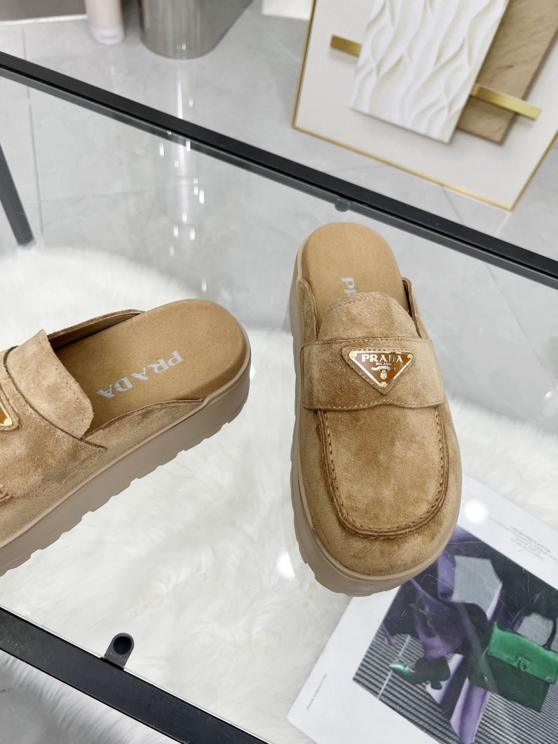 Pra*a slippers